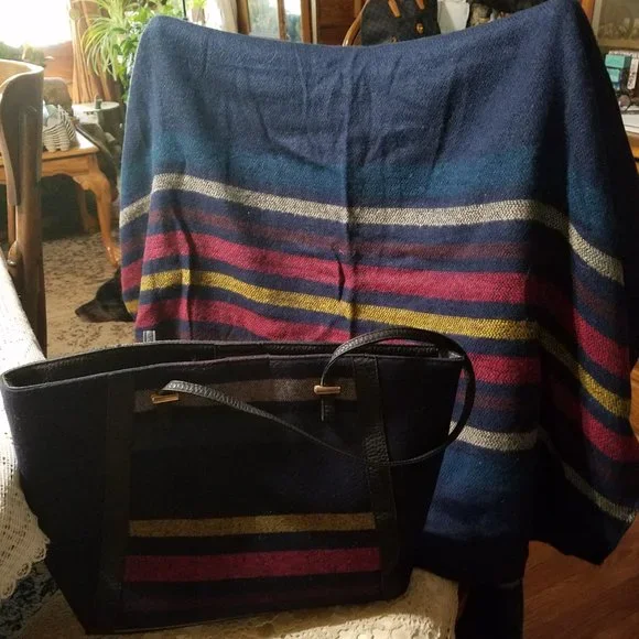 Bag with matching shoulder cover - Picture 6 of 8